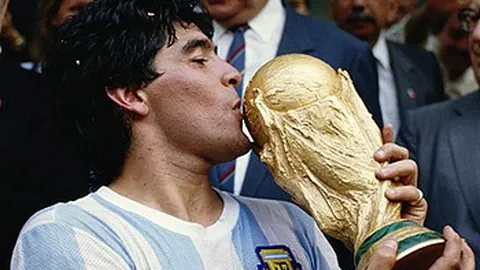 申花0-1不敌河南，任意球击中门柱，河南队混乱中得分